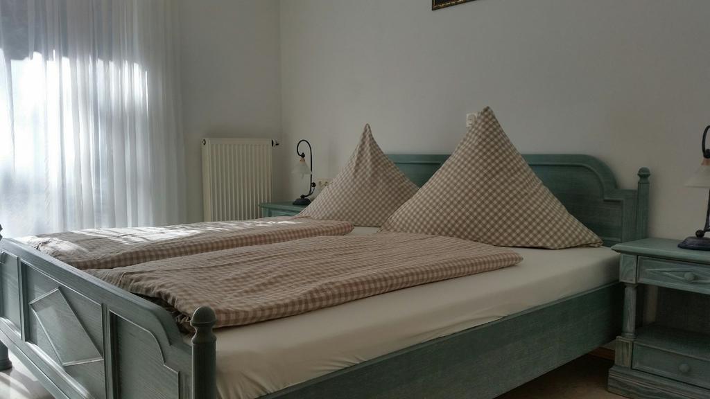 Hotel-Pension Haus Hubertus Weigendorf ห้อง รูปภาพ